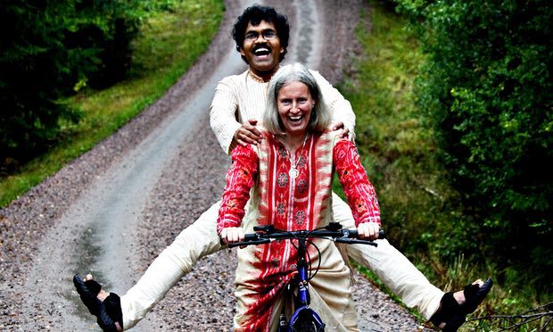 Courage : Il a rejoint l’amour de sa vie à vélo de l’Inde à la Suède (plus de 11000 kms)